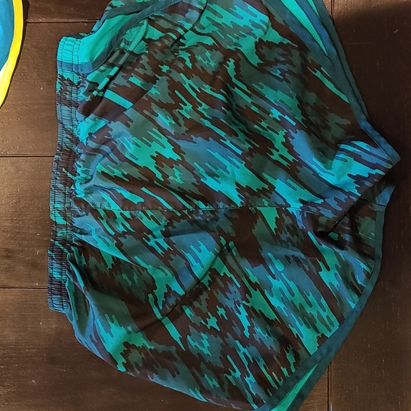 5 pair Nike Dri fit shirts size Small - Picture 4 of 16